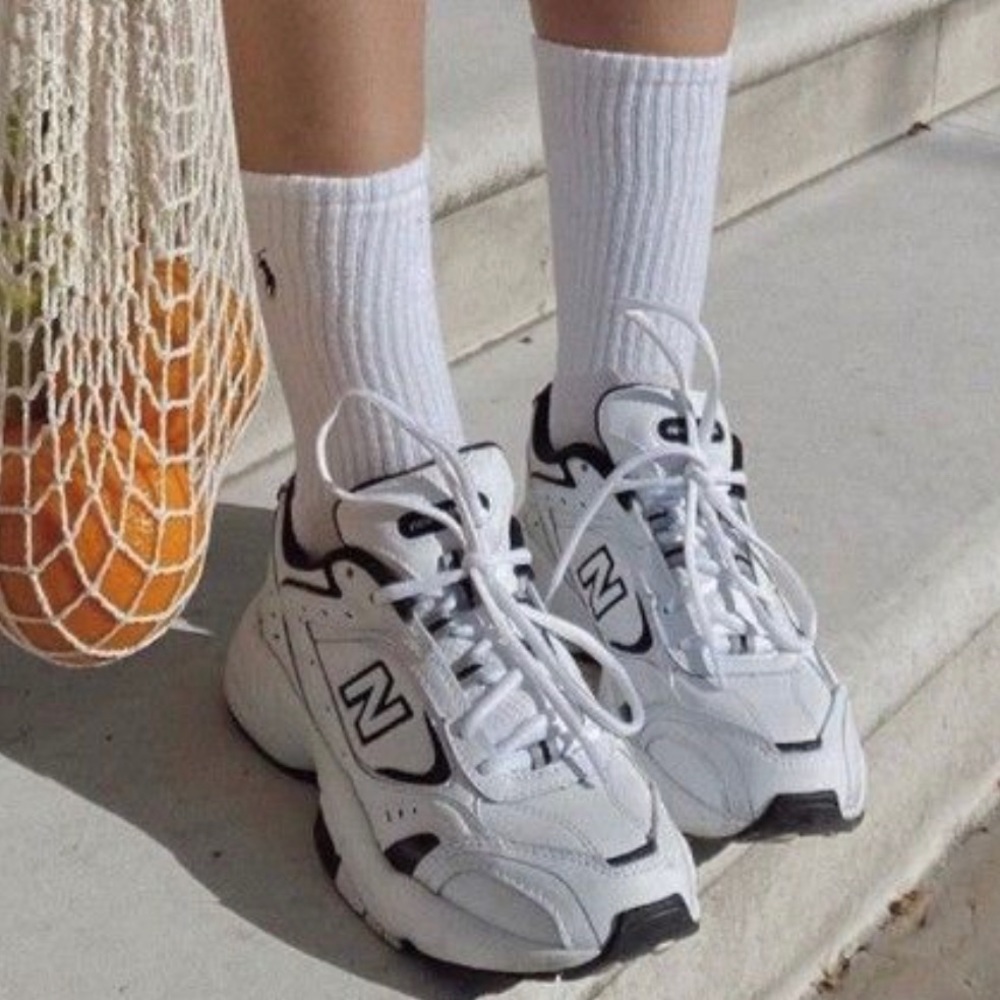 New Balance 452 White Leather Black Accent Detail Women’s size 7 Dad Shoe